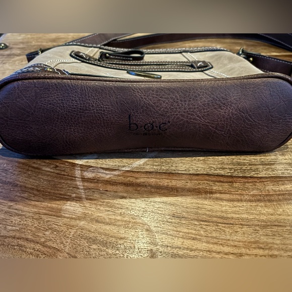 BOC Taupe Purse with Convertible Strap and Cell Phone Power Bank, Like New!! - Picture 5 of 13